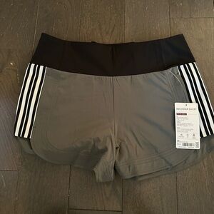 Athleta Green Women's Athletic Shorts